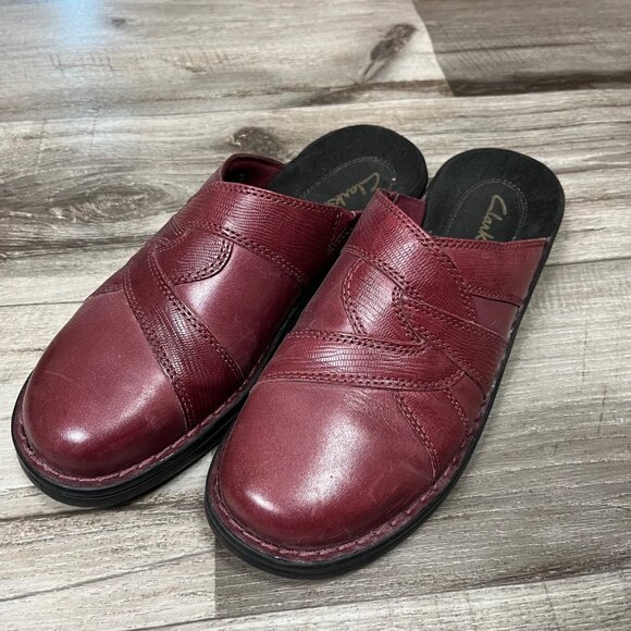 Clark’s Genuine Leather “Bendables” Low Heel Clogs Burgundy Women’s Size 8 - Picture 2 of 10